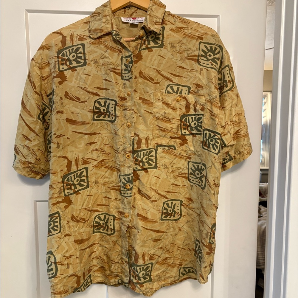 Vintage Mens 100% Silk Casual Button Down Shirt with Architectural Pattern